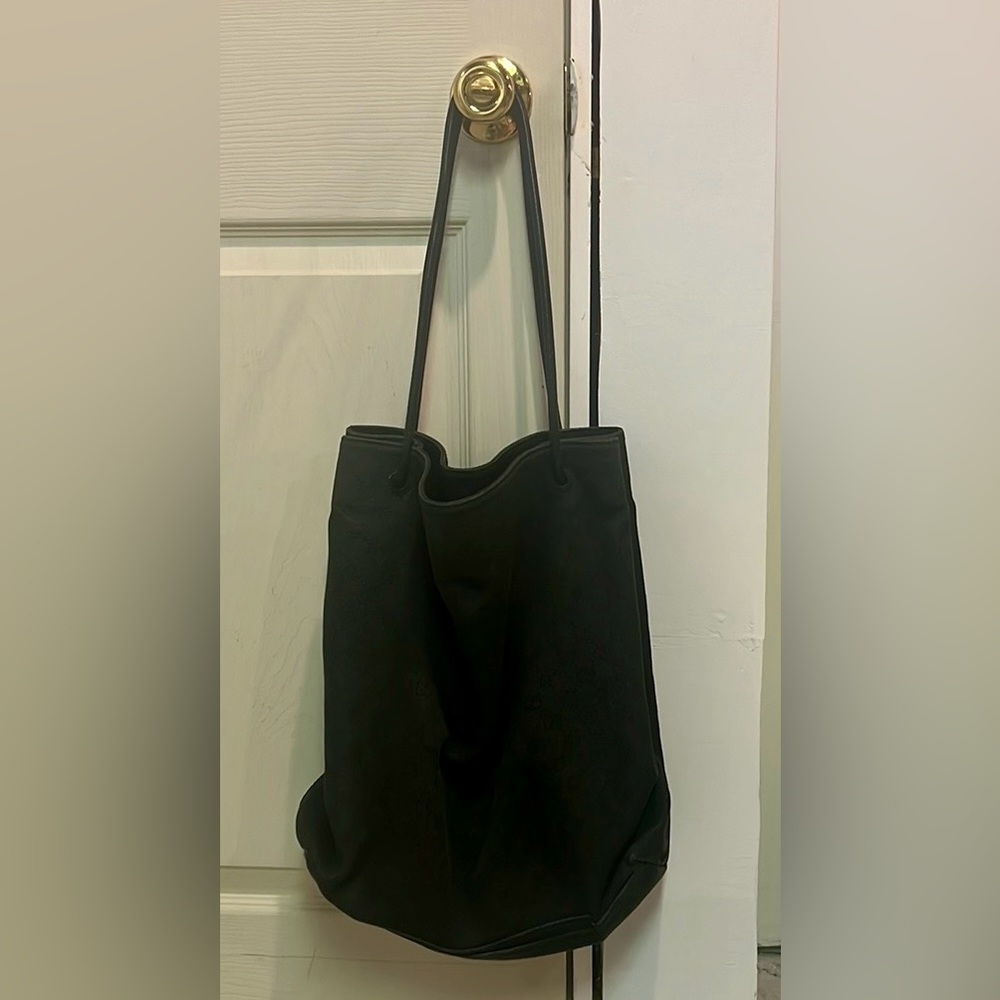 **Authentic** black Gucci bucket bag